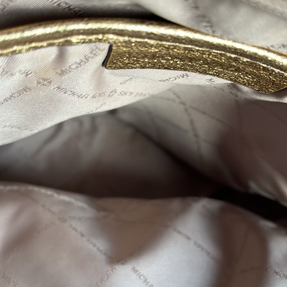 NWT Michael Kors backpack deep gold soft feeling leather 12x10 lots of pockets - Picture 4 of 7